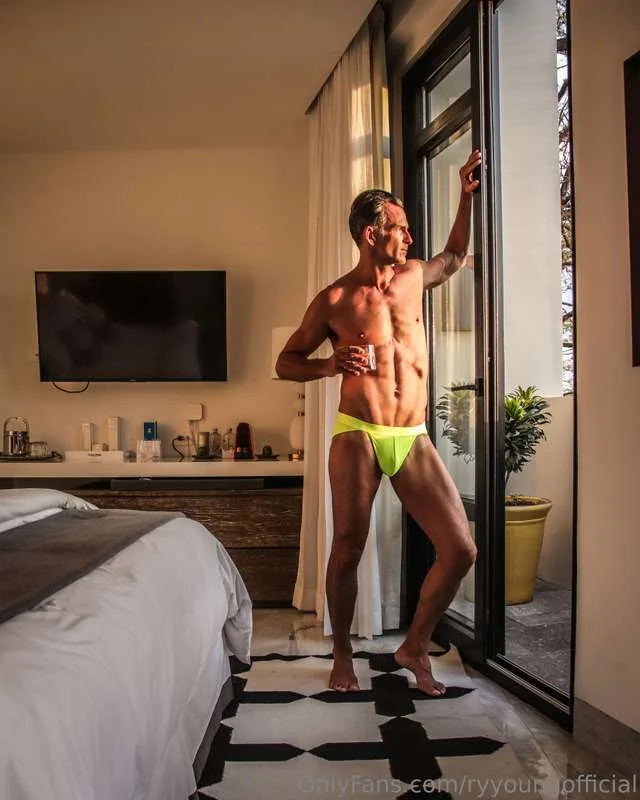 RyanYoung OnlyFans leaked nude photo 6 - ryyoungofficial naked pics free download