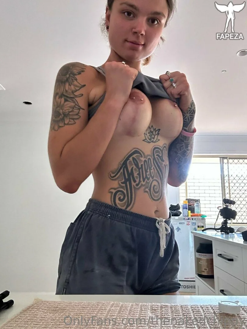 Madds 💕 OnlyFans leaked nude photo 19 - thenakedchippy naked pics free download