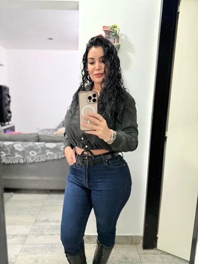 Laura Brez OnlyFans leaked - laura_brez30 nude pics and videos free