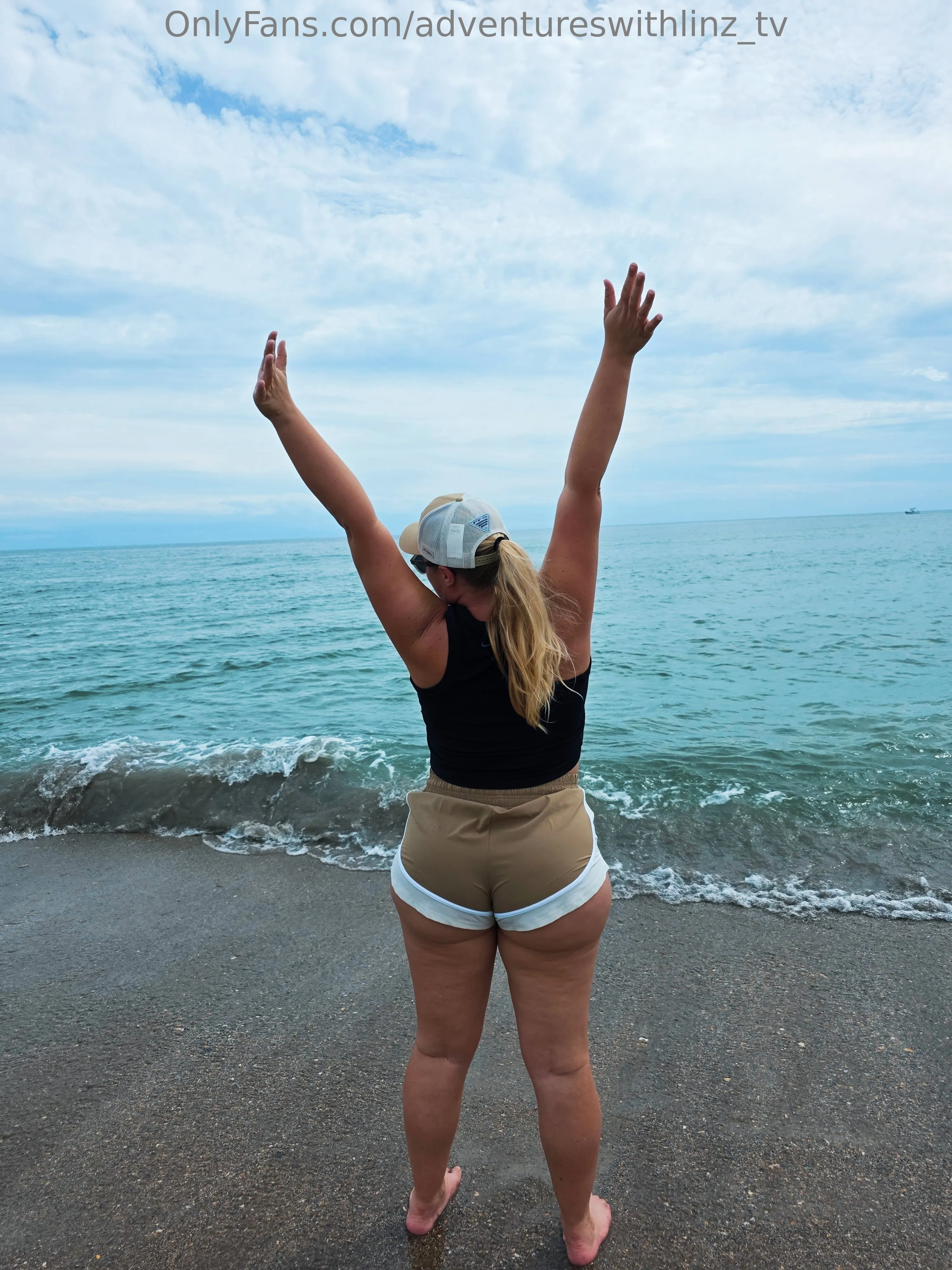 Lindsey OnlyFans leaked nude photo 20 - adventureswithlinz_tv naked pics free download