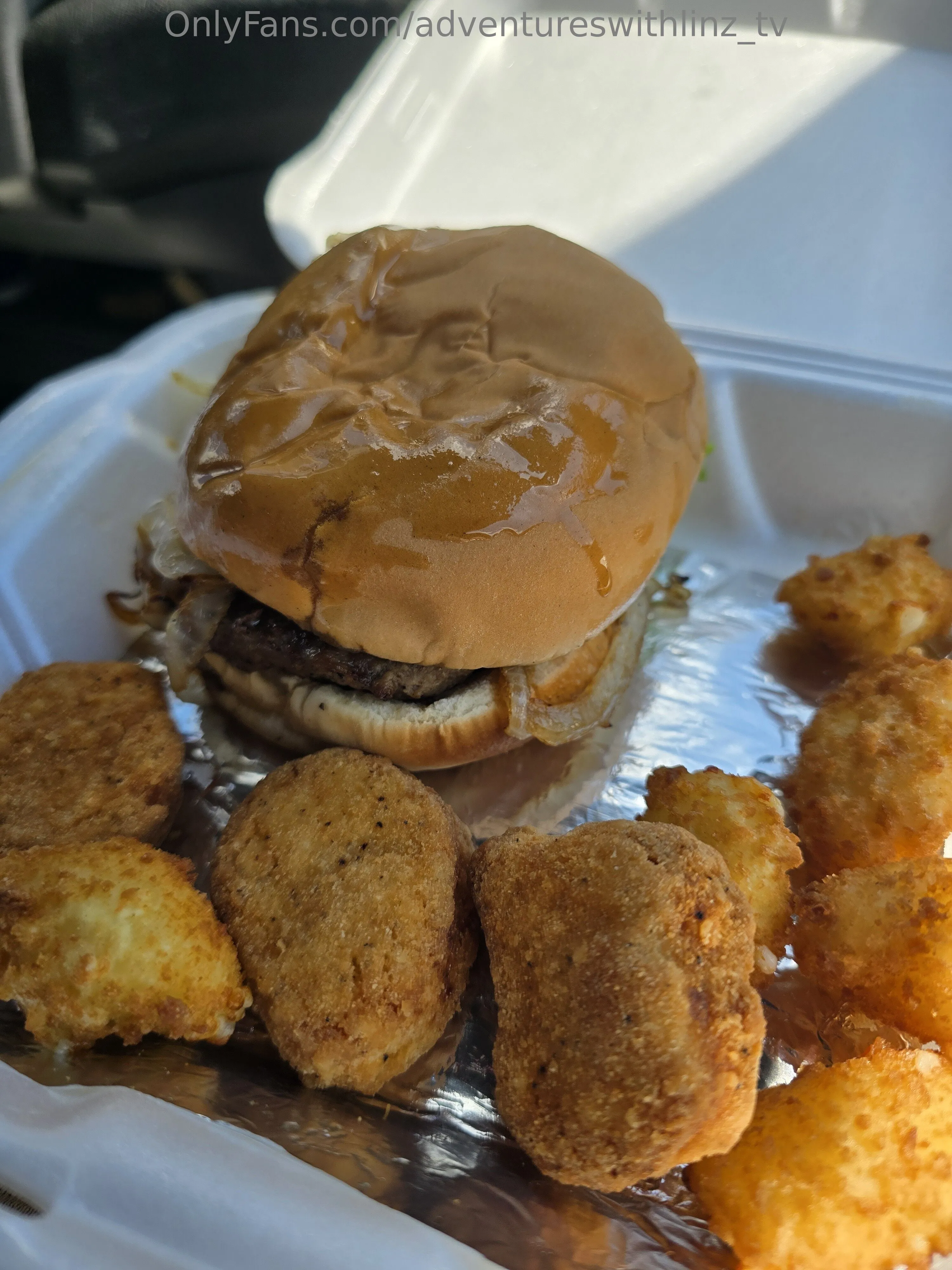 Lindsey OnlyFans leaked nude photo 16 - adventureswithlinz_tv naked pics free download