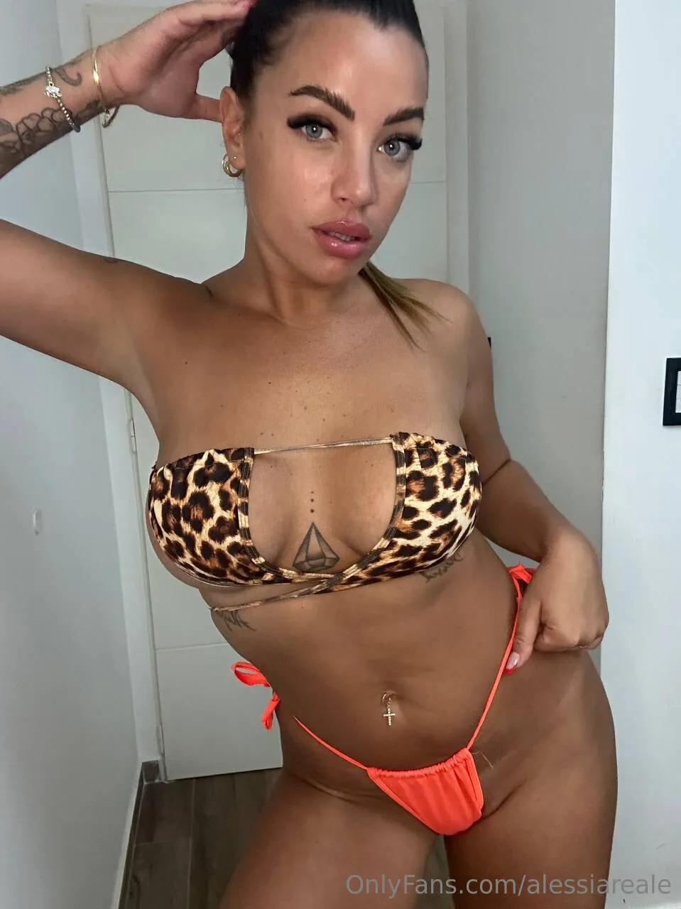 Alessia OnlyFans leaked nude photo 2 - alessiareale naked pics free download