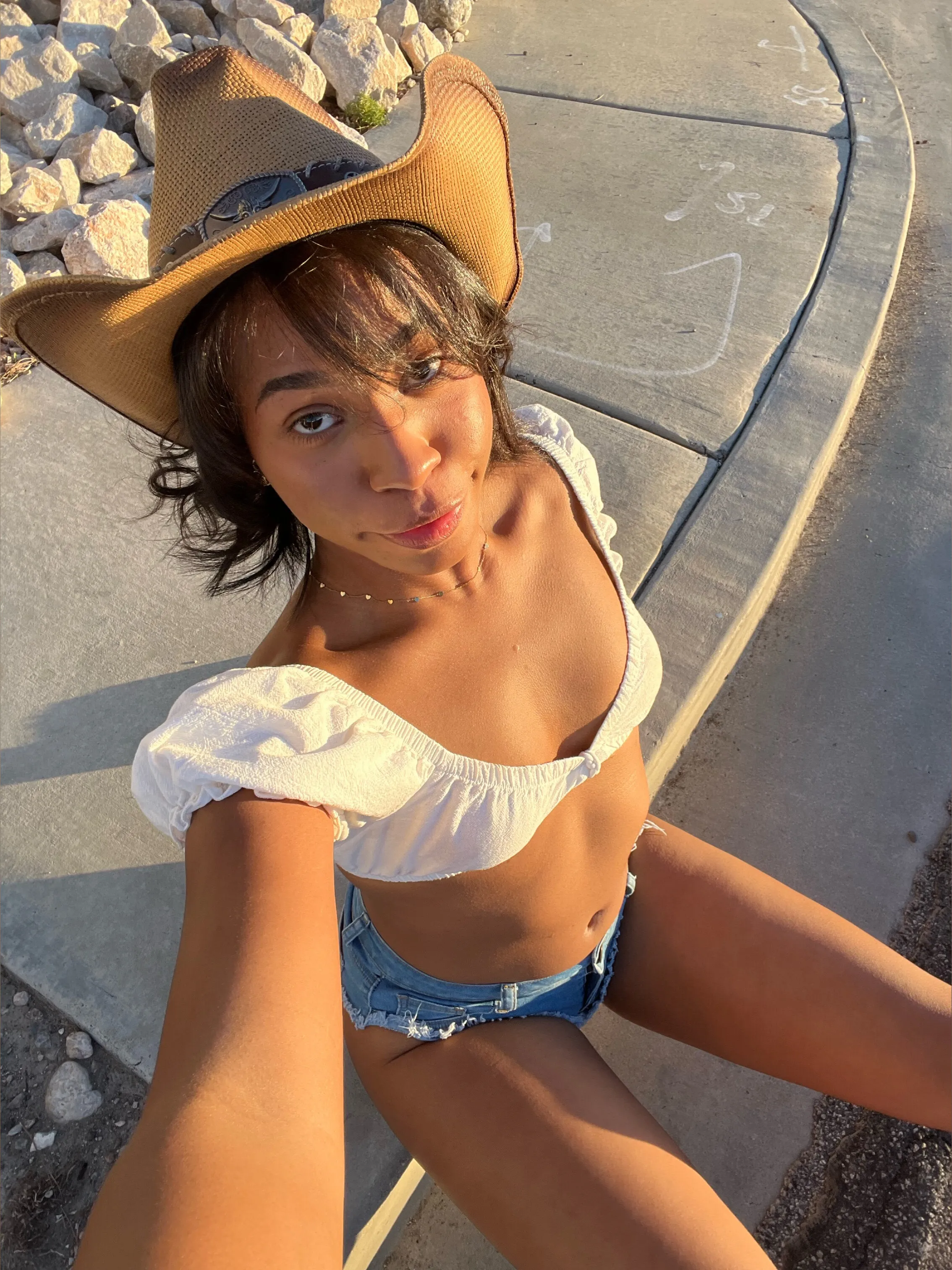 Ami Bue's Video Store 🎥