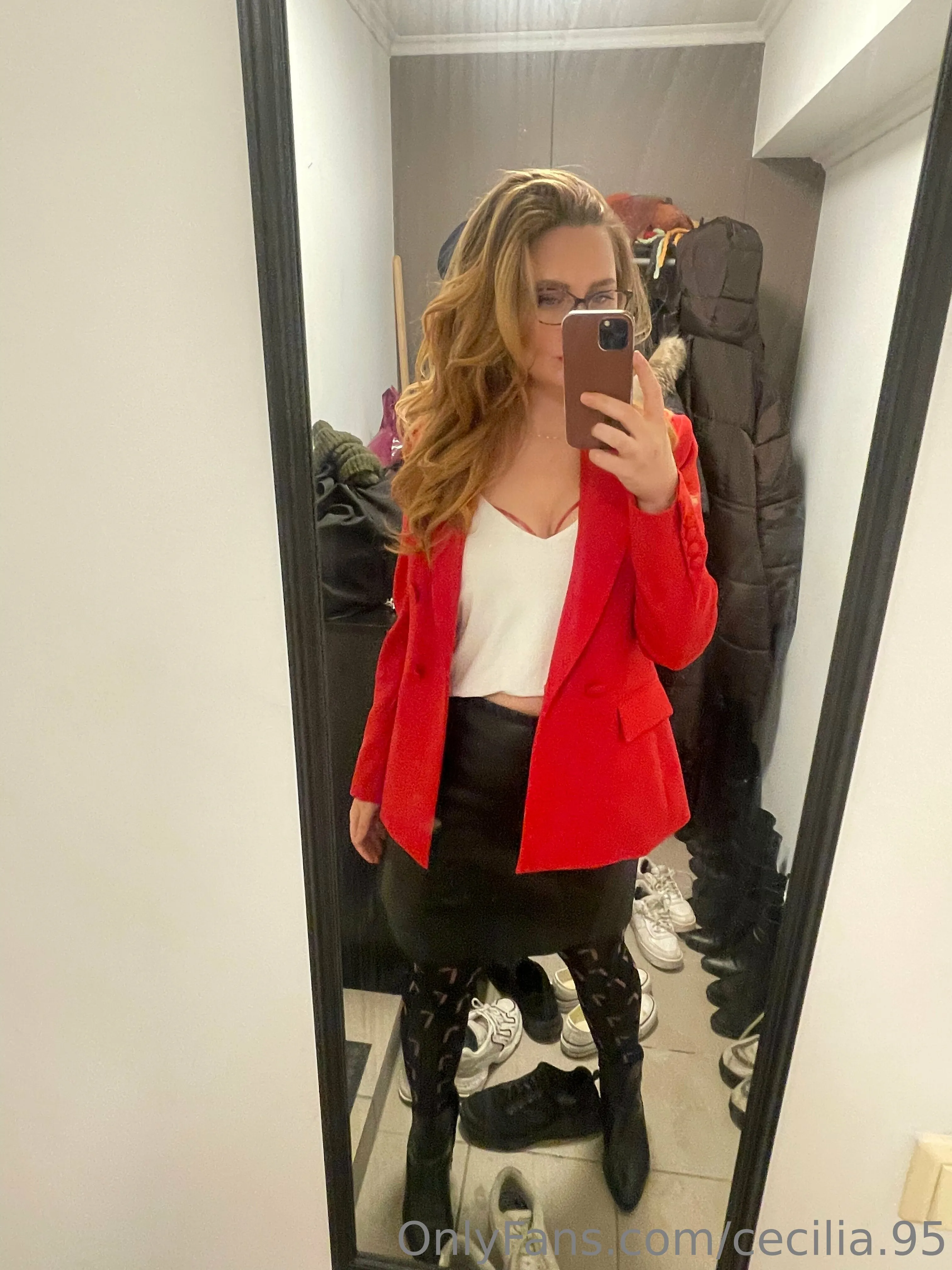 Cecilia M. OnlyFans leaked nude photo 5 - cecilia.95 naked pics free download