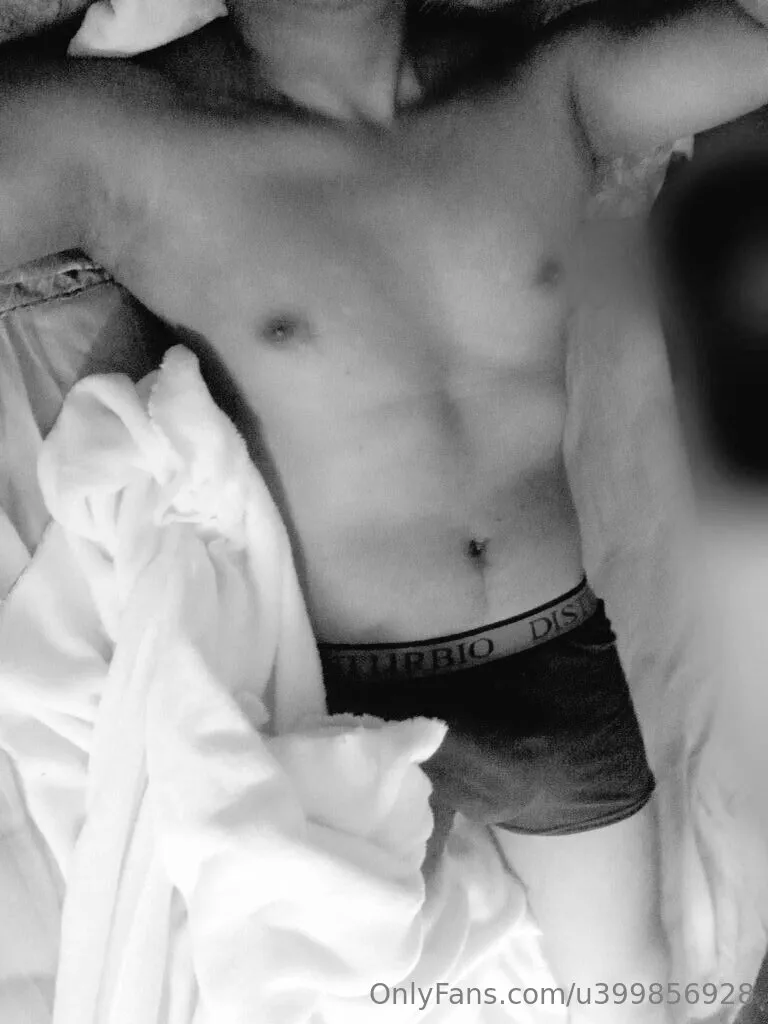Dan109 OnlyFans leaked nude photo 2 - dan238 naked pics free download
