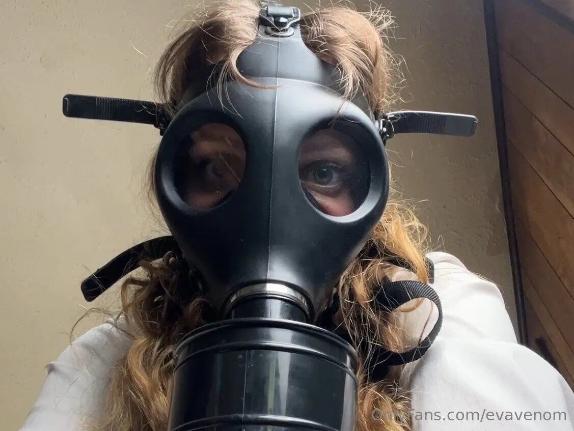 Eva Venom OnlyFans leaked nude photo 15 - evavenom naked pics free download