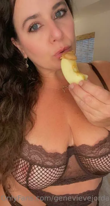 Genevieve Jordan OnlyFans leaked nude photo 11 - genevievejordan73 naked pics free download