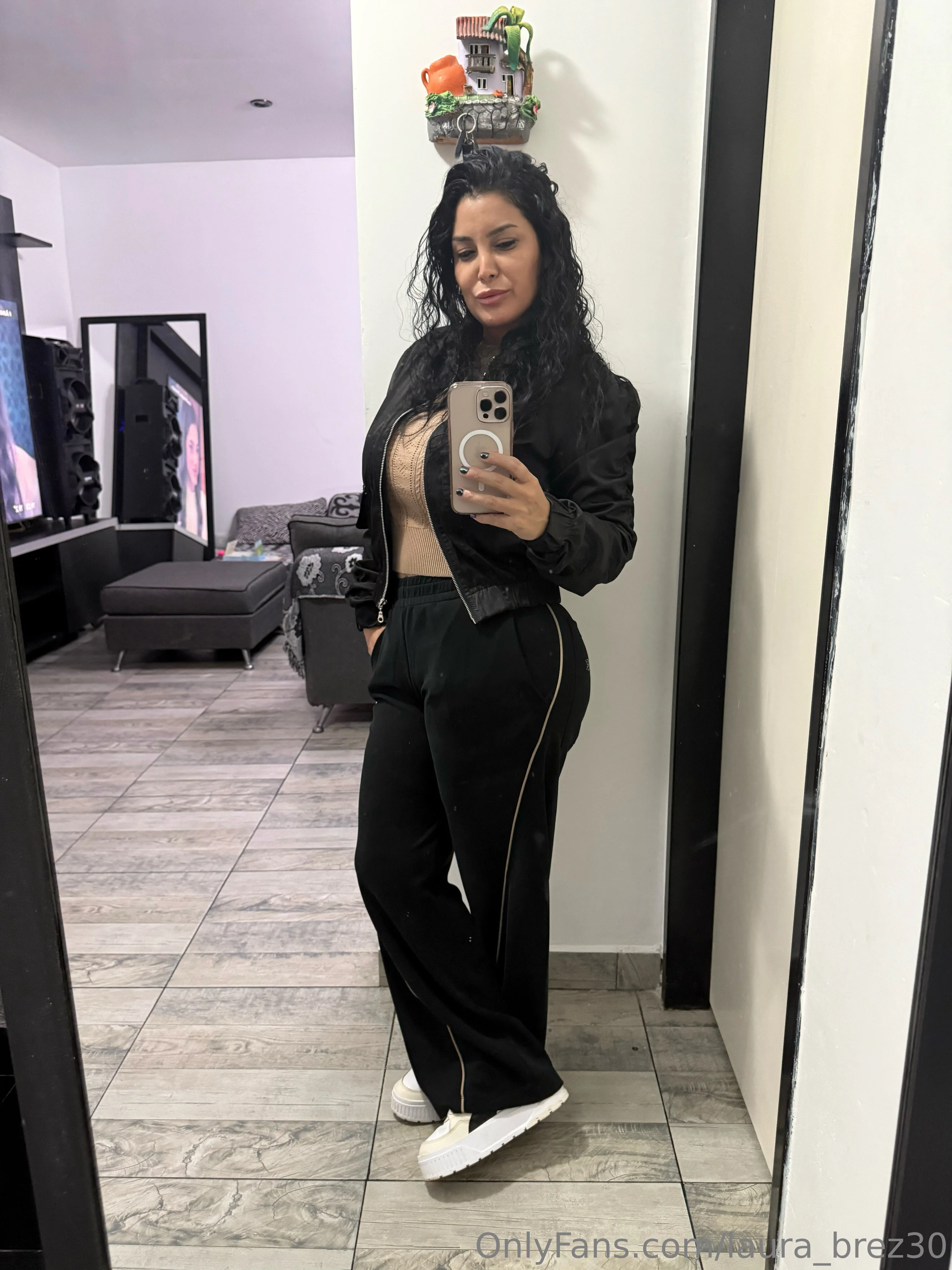 Laura Brez OnlyFans leaked nude photo 6 - laura_brez30 naked pics free download