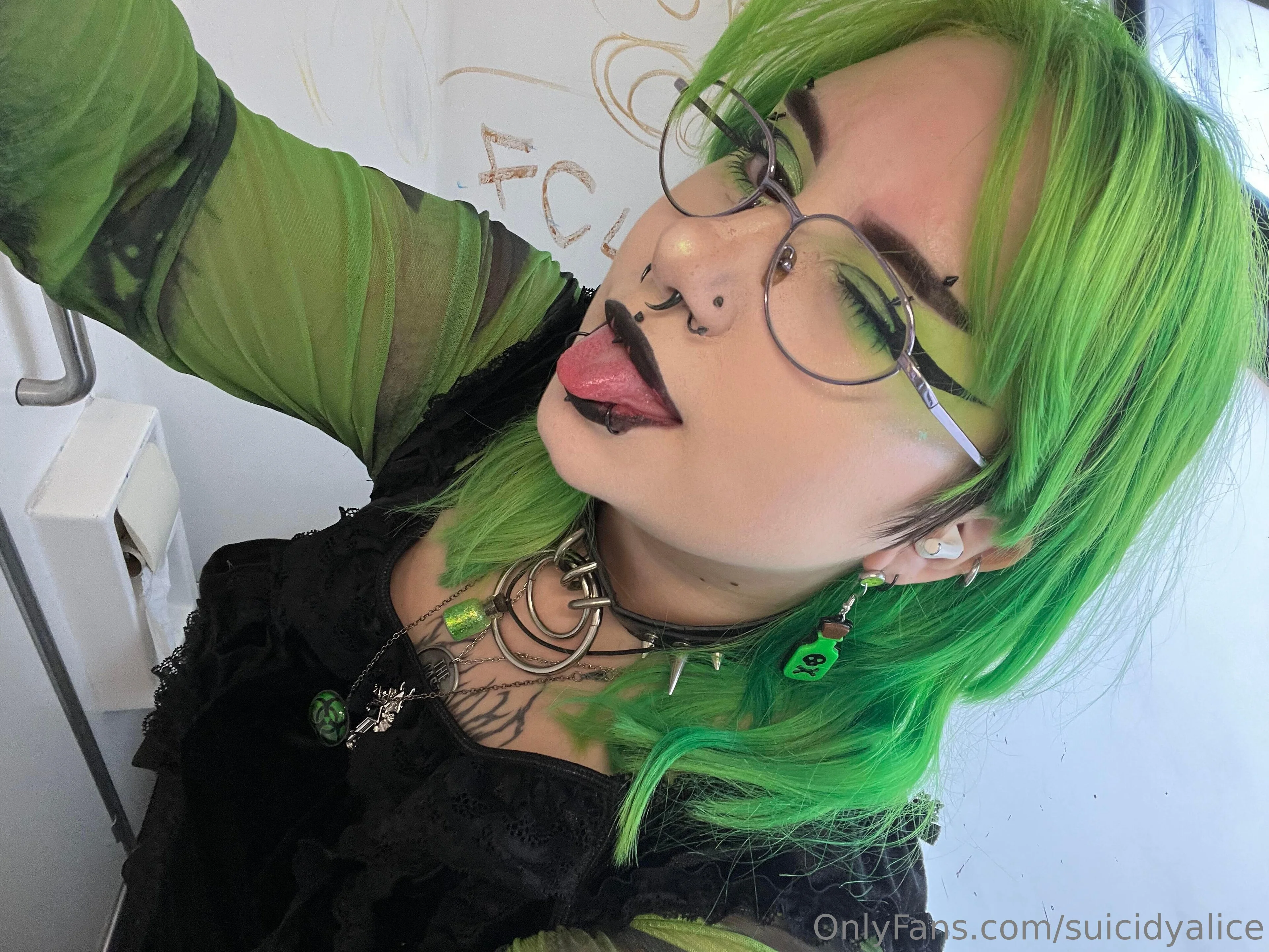 Alice Suicide OnlyFans leaked nude photo 3 - suicidyalice naked pics free download