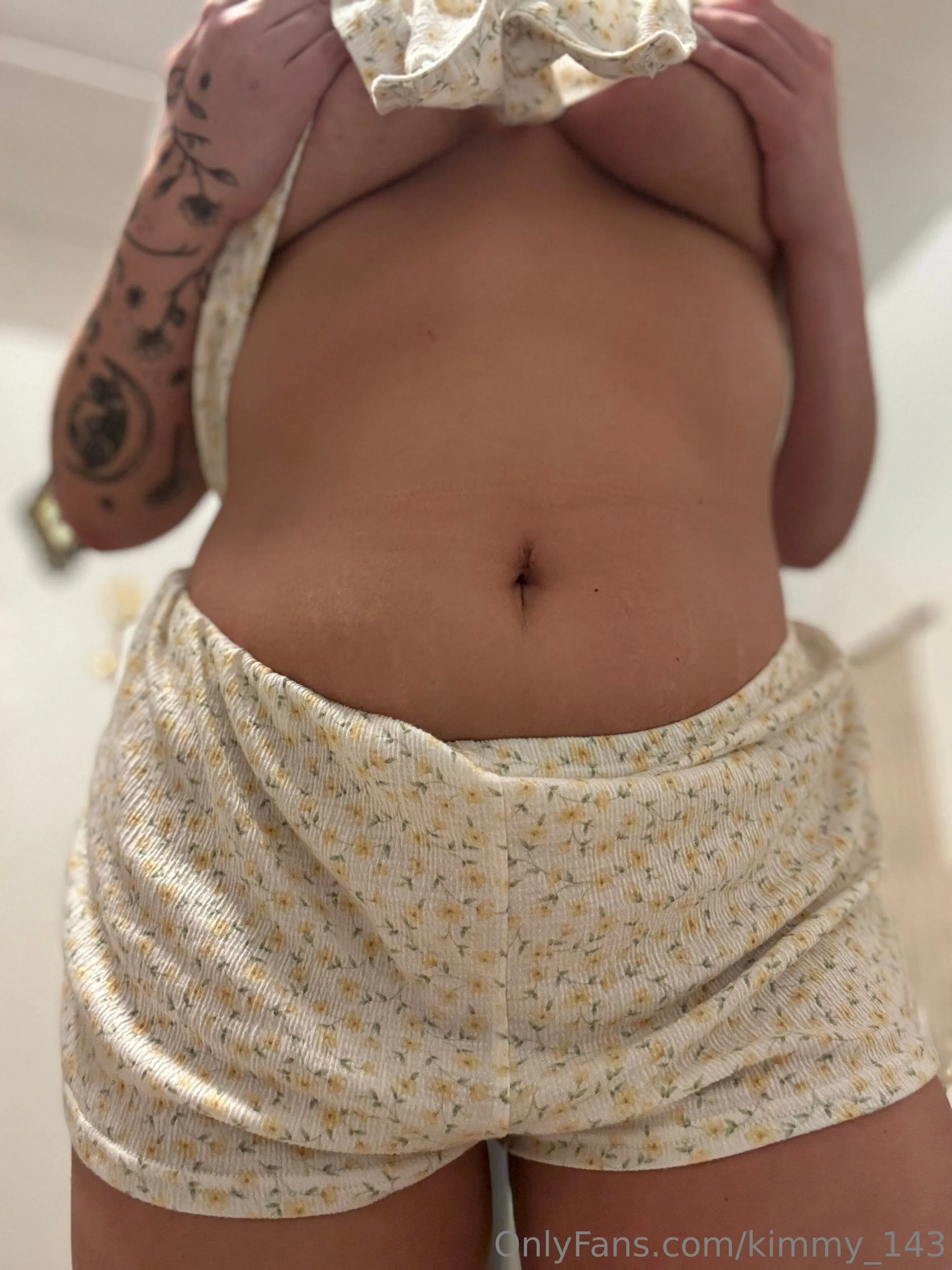 Kimberly OnlyFans leaked nude photo 14 - kimmy_143 naked pics free download