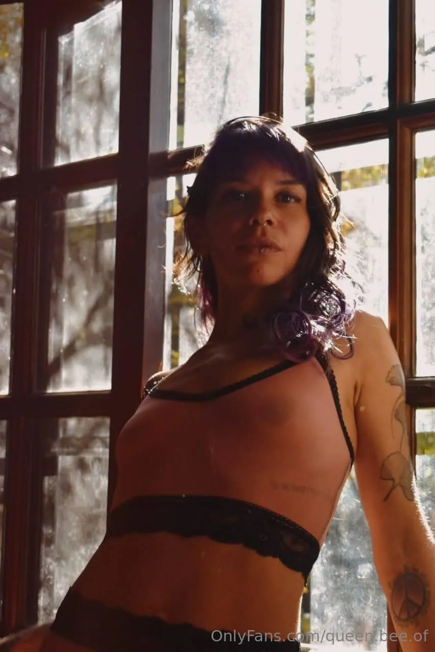 Queen Bee OnlyFans leaked nude photo 4 - queen.bee.of naked pics free download